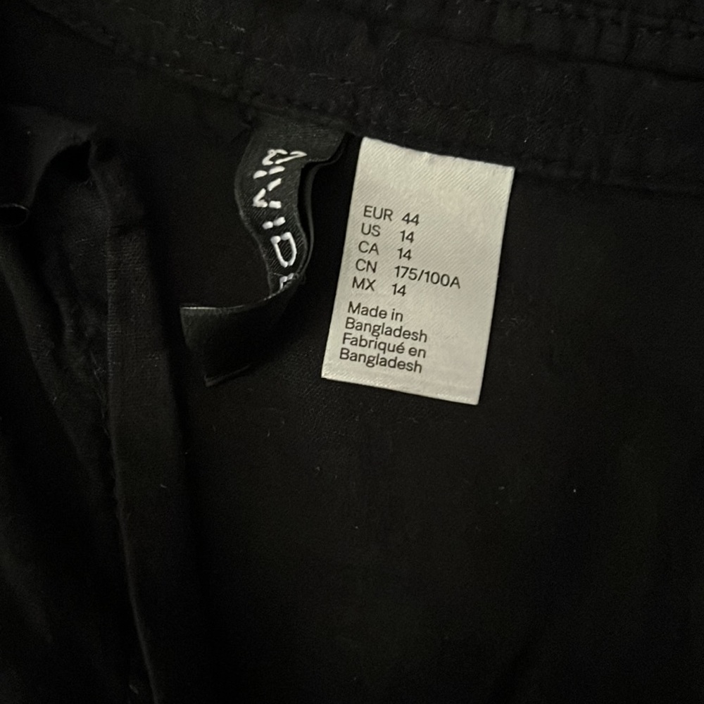 H&M black button down shirt - Picture 2 of 2